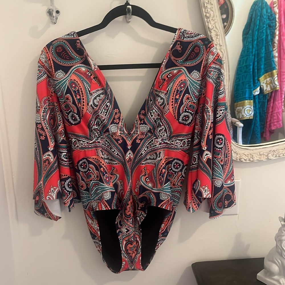 Never Worn. Perfect Condition. Last Multi Color L… - image 4